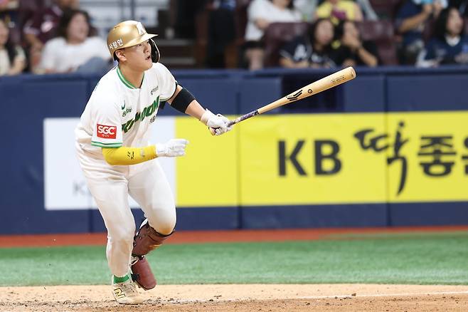 키움 김건희는 11일 고척 NC와 홈경기에서 4번타자 포수로 선발출전해 3타수 2안타 2타점 1볼넷으로 활약했다. 결승타와 도루 저지로 연승에 힘을 보탰다. 사진제공｜키움 히어로즈