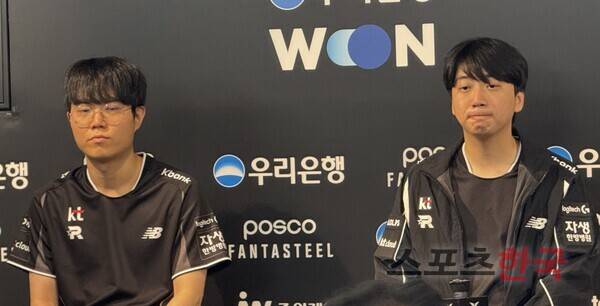 '스코어' 고동빈 감독(오른쪽). ⓒ스포츠한국 심규현 기자