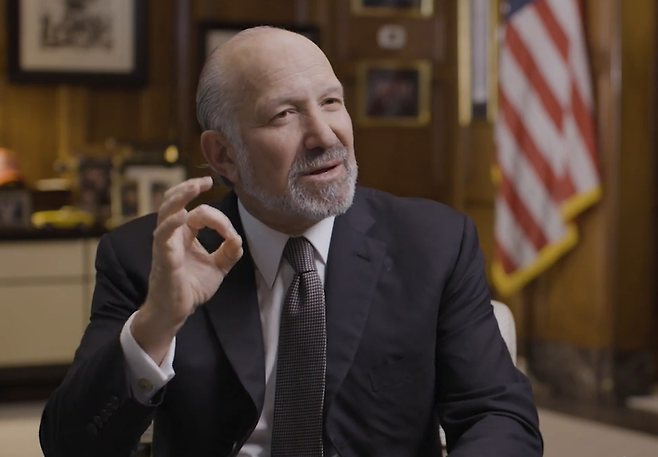 하워드 러트닉 미국 상무장관이 11일(현지 시간) 미 CNBC 방송 인터뷰에서 “한국은 대통령이 (워싱턴에) 왔을 때 (관세 협상에) 서명하지 않았다”며 “유연성(flexibility)은 없다. 관세를 내든지, 아니면 합의를 받아들이든지 양자택일(black or white)이다”라고 밝혔다.  사진 출처 ‘AXIOS’