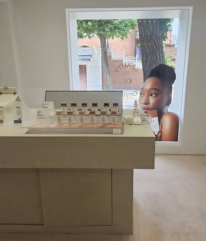 서울 종로구 삼청동에 위치한 ‘조선미녀’ 매장 내부. <구다이글로벌>