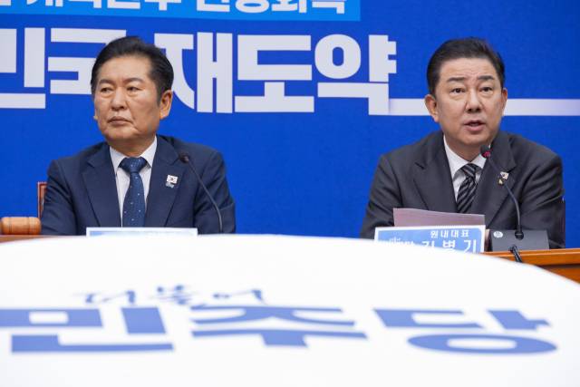 ▲더불어민주당 김병기 원내대표가 12일 국회에서 열린 최고위원회의에서 발언하고 있다. ⓒ연합뉴스