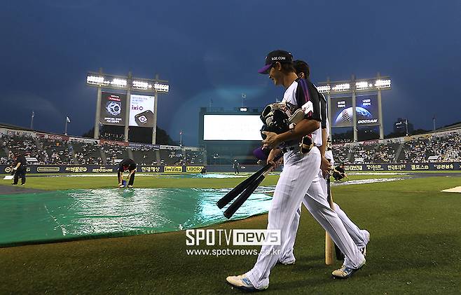 ▲ LG 트윈스와 NC 다이노스의 9월 12일 경기가 비로 취소됐다. ⓒ곽혜미 기자