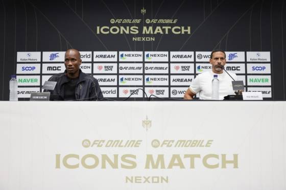 디디에 드로그바(왼쪽)와 리오 퍼디난드. /사진=넥슨 제공