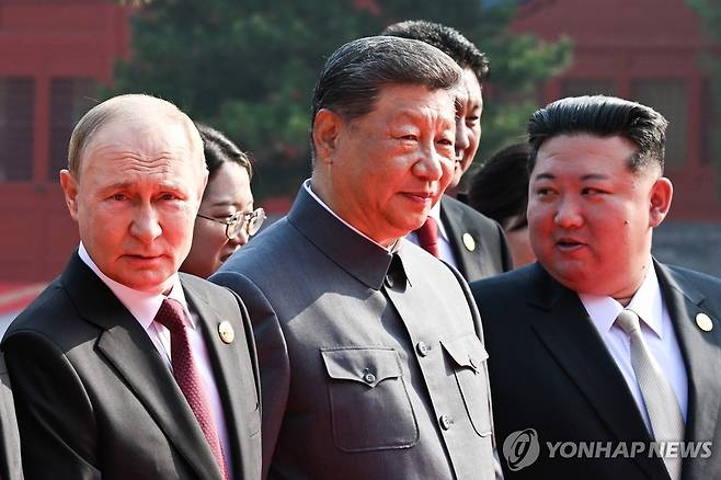 3일 중국 열병식 참석한 북중러 정상 [타스 연합뉴스 자료사진. 재판매 및 DB 금지]