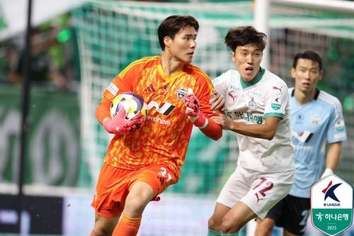 전북 골키퍼 송범근. [한국프로축구연맹 제공. 재판매 및 DB 금지]