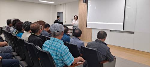 수원여대 현안 비상대책위원회(위원장:이경진) 위원 30여명과 평창군 관계자 2명은 지난 12일 수원여대를 찾아 이난경 총장 등과 면담했다.