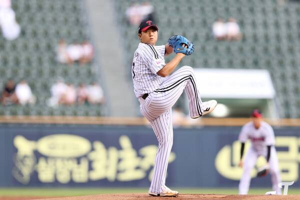 구원등판한 선발투수 송승기 (사진=LG)