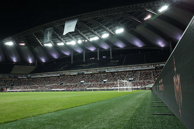 팬들이 선수들의 동작 하나하나에 환호하며 분위기를 띄웠다(제공=넥슨).