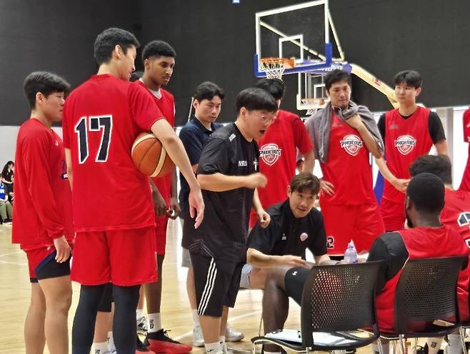 울산 현대모비스가 일본 전지훈련을 마치고 귀국했다.(현대모비스 제공)