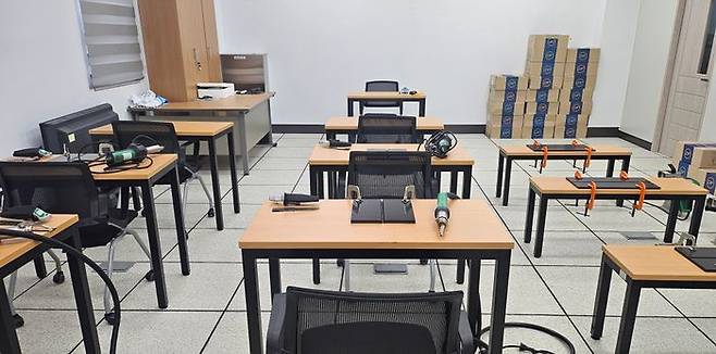 HDPE 재료 용접 교육을 진행하는 현장 모습. ⓒ데일리안 장정욱 기자