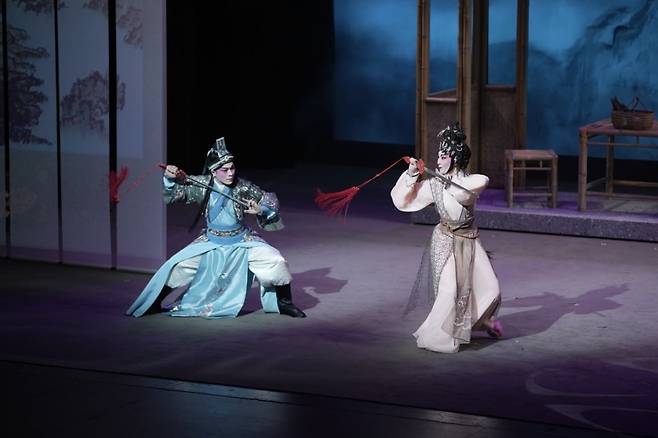 광둥오페라 죽림애전기의 한 장면 / 사진. 국립극장 제공.