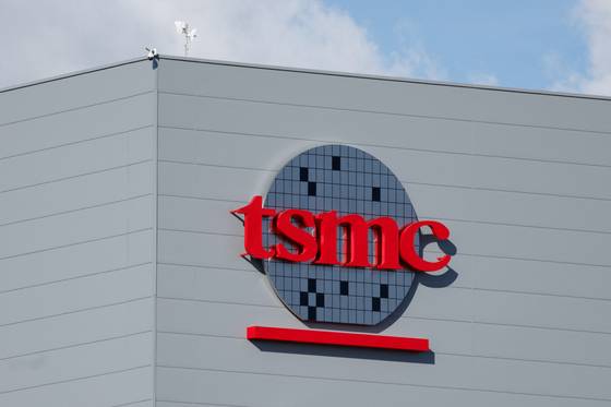 The logo of Taiwan Semiconductor Manufacturing Company (TSMC) is displayed at its fabrication plant in Kaohsiung, Taiwan, June 7, 2025. [REUTERS/YONHAP]