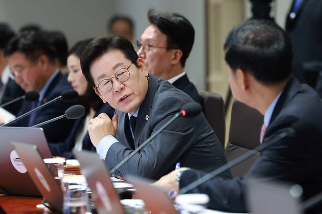 발언하는 이재명 대통령
    (서울=연합뉴스) 김도훈 기자 = 이재명 대통령이 9일 서울 용산 대통령실에서 열린 국무회의에서 발언하고 있다. 2025.9.9 [대통령실통신사진기자단]