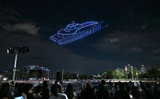 지난 7일 뚝섬한강공원에서 열린 드론라이트쇼의 모습. <제공=서울시>