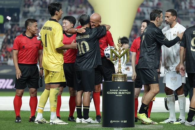 ‘2025 아이콘 매치: 창의 귀환, 반격의 시작’이 14일 서울월드컵경기장을 가득 메우며 성황리에 열렸다. 사진제공｜넥슨