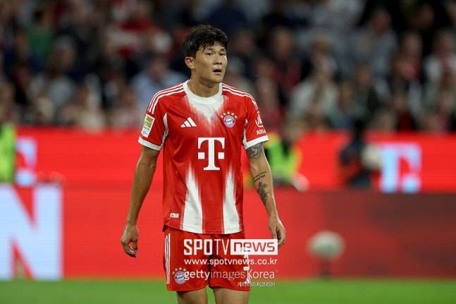 ▲ 김민재 위기론은 더 이상 과장이 아니다. 뮌헨에서 두 경기 연속 결장, 시즌 초반 잦은 제외는 단순한 로테이션이 아니다. 뮌헨의 상승세와 함께 김민재의 입지는 뚜렷하게 흔들리고 있다.