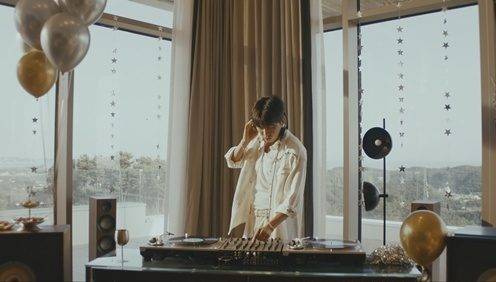 임영웅 'ULSSIGU' 뮤직비디오 스틸 컷 / 사진=물고기뮤직