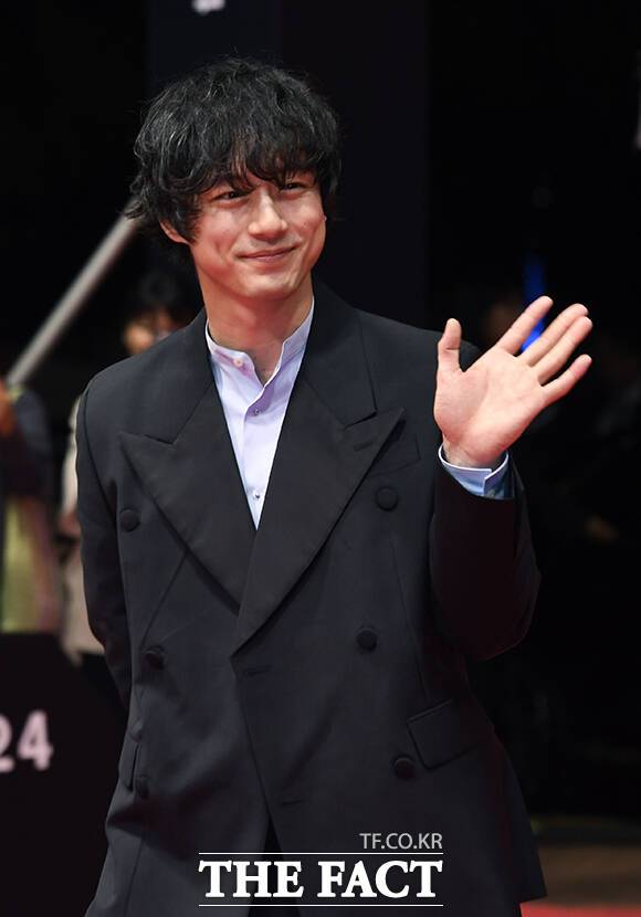 배우 사카구치 켄타로가 일본에서 논란이 된 양다리 의혹으로 인해 예정된 부산국제영화제 기자간담회도 취소했다. /장윤석 기자