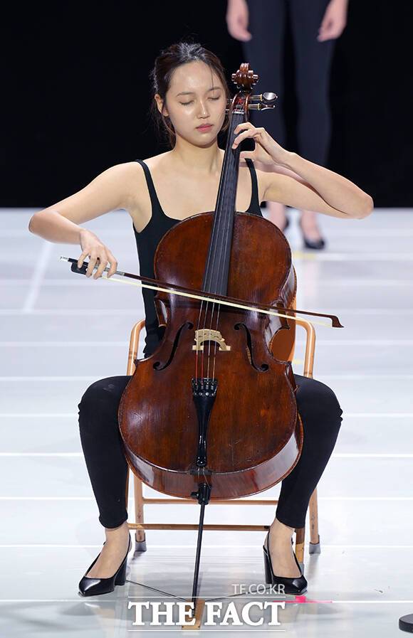 첼로 연주도 수준급인 참가자.