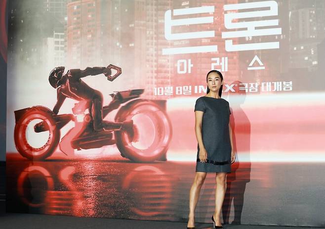 배우 그레타 리가 15일 오전 서울 용산구 CGV용산아이파크몰에서 열린 영화 '트론: 아레스'(감독 요아킴 뢰닝) 내한 기자간담회에 참석해 포즈를 취하고 있다. 뉴스1