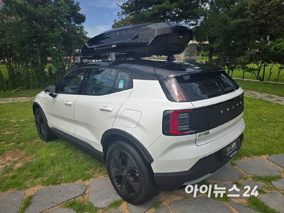 볼보 'EX30 CC'. [사진=김종성 기자]