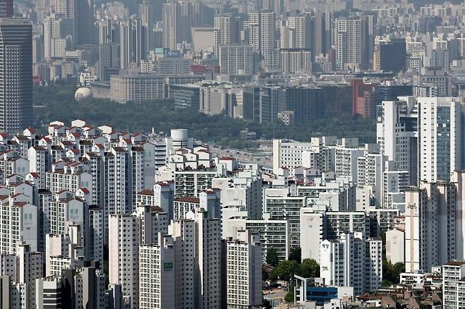 서울 남산에서 본 도심 아파트.  /사진=연합뉴스