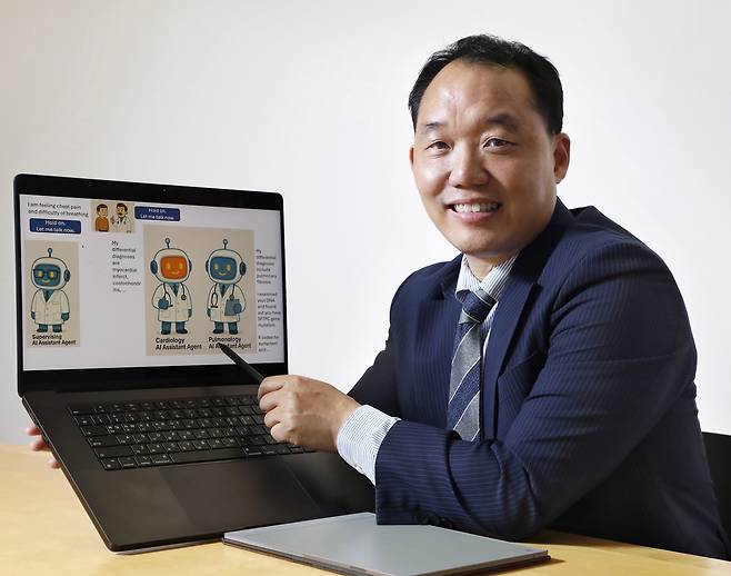 Predictive AI CEO Yun Sa-jung poses after an interview with the Korea JoongAng Daily at the media outlet's office in western Seoul on Sept. 4. [PARK SANG-MOON]