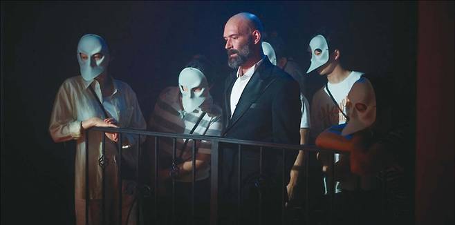 대한극장에서 진행 중인 ‘슬립노모어’는 몰입형 연극 ‘이머시브 공연’을 지향한다. (미쓰잭슨 제공)