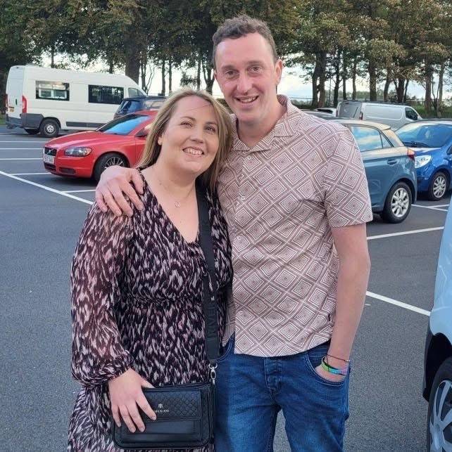 최근 직접 만난 미셸 와일리(왼쪽)와 앤드루 힐하우스. 다자 페이스북 캡처