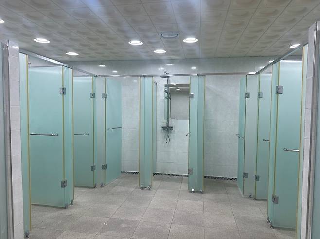 테니스장 샤워실 개보수 후 사진 ⓒ국민체육진흥공단