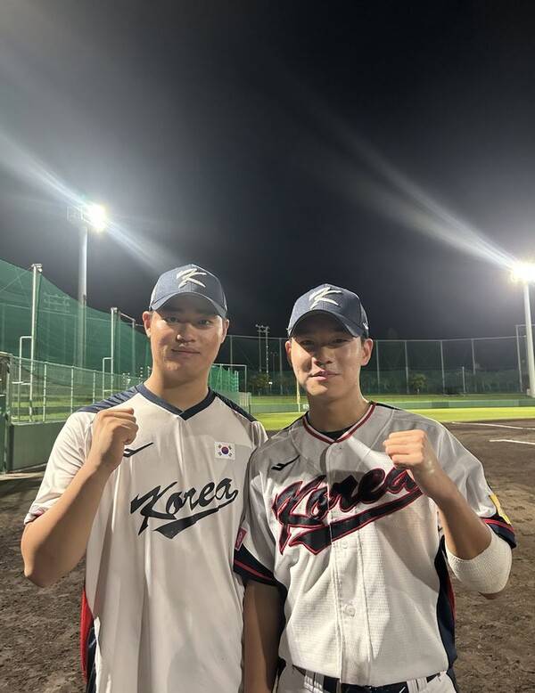 U18 대표팀에서 활약한 박한결(오른쪽). 사진 | 대한야구소프트볼협회