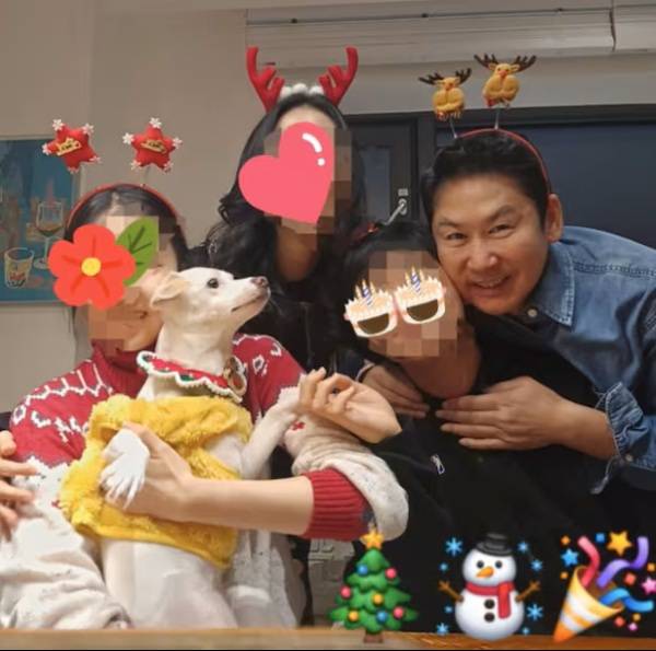 신동엽, 선혜윤 PD 가족&nbsp; ⓒ반려견 크림이 &nbsp;SNS