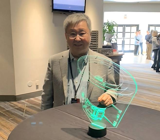 이형목 서울대 천문학과 교수(중력파우주연구단장)는 “지금까지 포착한 중력파 사건만 약 300건”이라며 “처음 하나만 나와도 신기했는데, 이제는 블랙홀의 분포와 진화를 중력파 통계로 논할 수 있는 단계에 이르렀다”고 말했다./중력파우주연구단