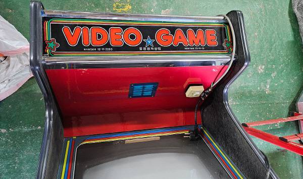 모든 것이 레트로 스러운 당시 게임기들