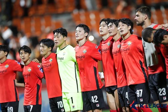 상하이 선화를 상대로 ACLE 역사상 첫 승을 따낸 강원FC. 사진=프로축구연맹