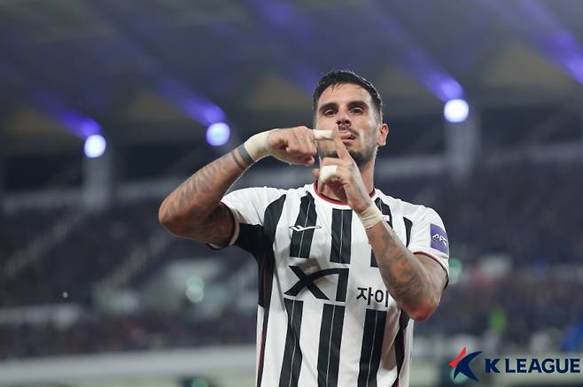 둑스가 마치다 젤비아를 상대로 골을 기록했다. 사진=프로축구연맹