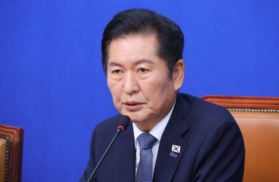 정청래 더불어민주당 대표가 15일 국회에서 열린 최고위원회의에서 발언하고 있다. 임현동 기자