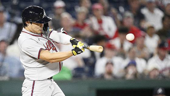 워싱턴전에서 2루타를 때려내는 김하성. AP=연합뉴스