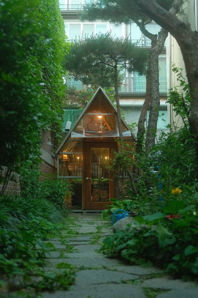 해금연주자 천지윤이 운영 중인 해금서가, 사진제공=천지윤