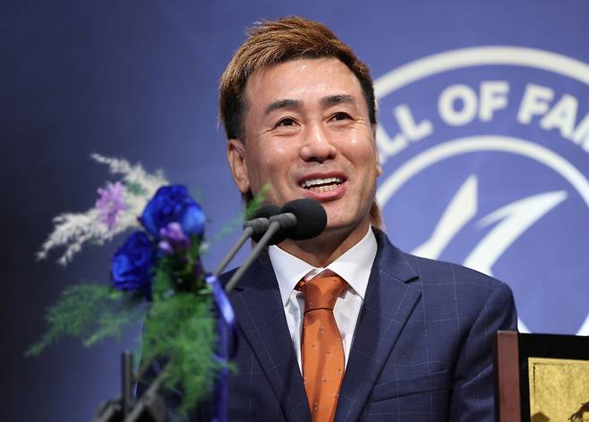 김병지 강원FC 대표가 16일 오전 11시 서울 종로구 아산정책연구원에서 열린 ‘제2회 K리그 명예의 전당 헌액식’에서 소감을 말하고 있다. 연합뉴스&nbsp;