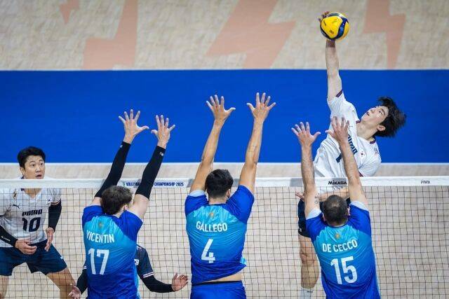 공격하는 허수봉./Volleyballworld