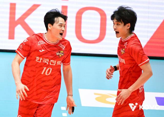 한국전력 김정호와 구교혁./KOVO