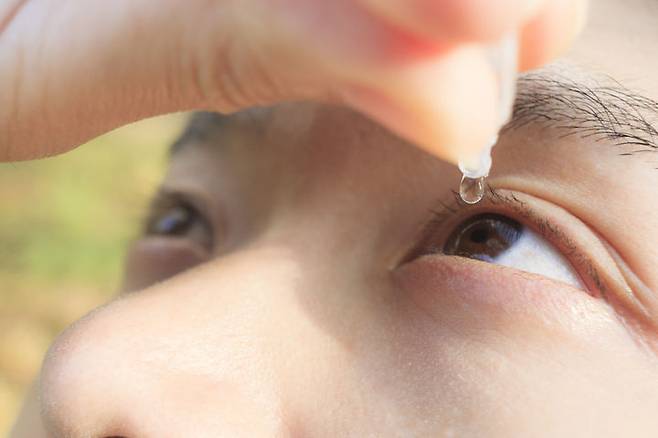 [뉴시스] 시력을 교정하기 위한 특수 안약이 새롭게 개발됐다. 사진은 본 기사와 관계없음. 2025.09.16. *재판매 및 DB금지 *재판매 및 DB 금지