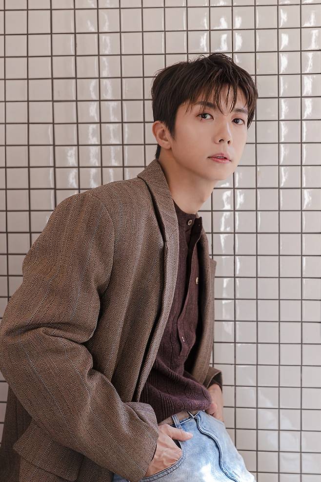 장우영은 미니 3집 '아임 인투' 발매 기념 라운드 인터뷰를 지난 10일 오전 서울 강남구의 한 카페에서 열었다. JYP엔터테인먼트 제공