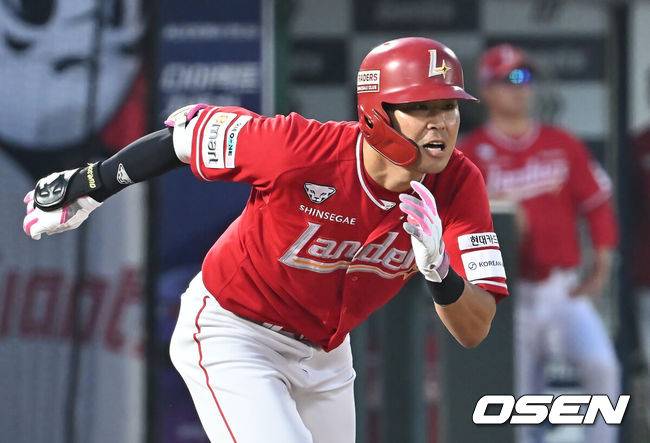 [OSEN=부산, 이석우 기자] SSG 랜더스 한유섬 131 2025.08.08 / foto0307@osen.co.kr