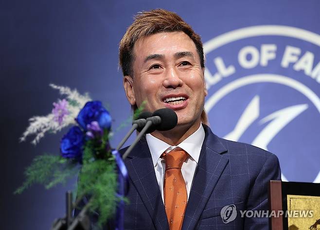 소감 밝히는 김병지 (서울=연합뉴스) 김성민 기자 = 16일 서울 종로구 아산정책연구원에서 열린 2025 K리그 명예의 전당 헌액식에서 김병지가 소감을 밝히고 있다. 2025.9.16 ksm7976@yna.co.kr