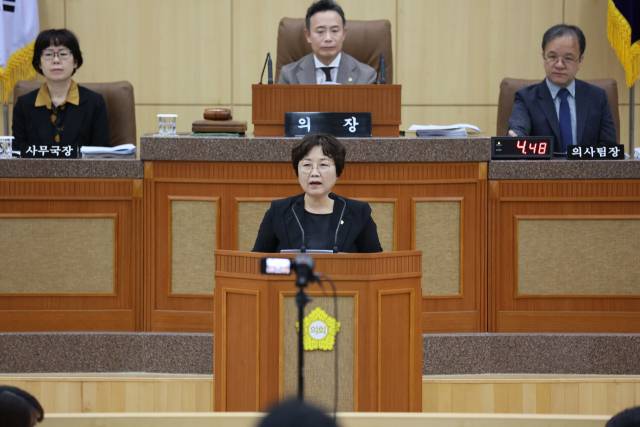 17일 부산 남구의회에서 더불어민주당 허미향 의원이 5분 발언을 하고 있다. 부산 남구의회 제공