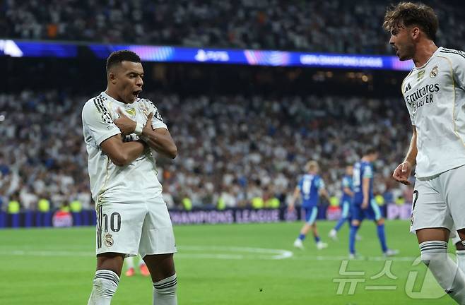 킬리안 음바페(왼쪽) ⓒ AFP=뉴스1