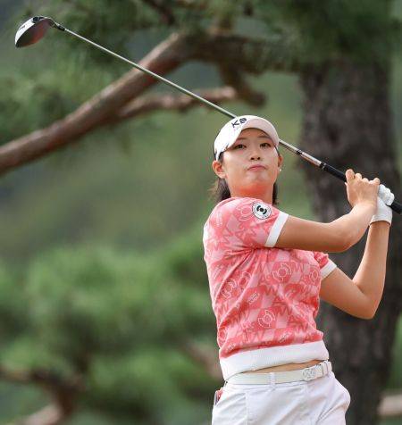 방신실이 하나금융그룹 챔피언십에서 시즌 4승에 도전한다. KLPGA 제공
