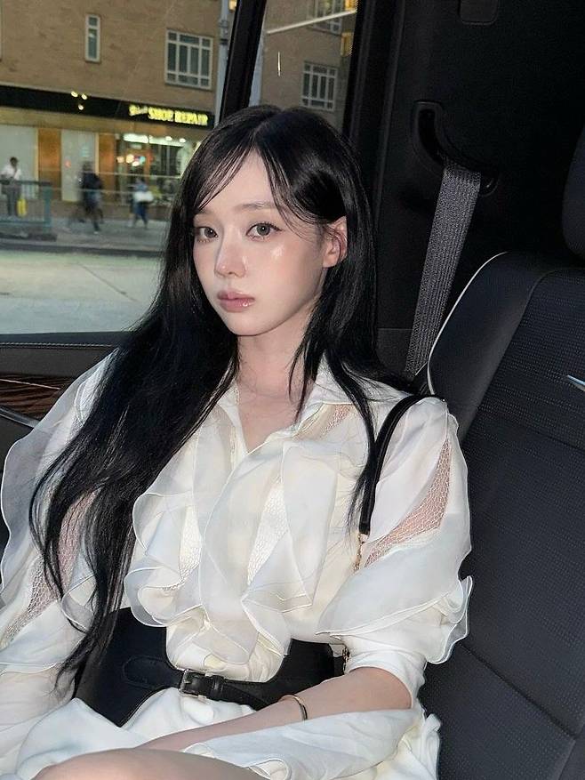 누디 메이크업과 함께 폴로 랄프로렌 행사에 참석한 윈터 인스타그램 @imwinter